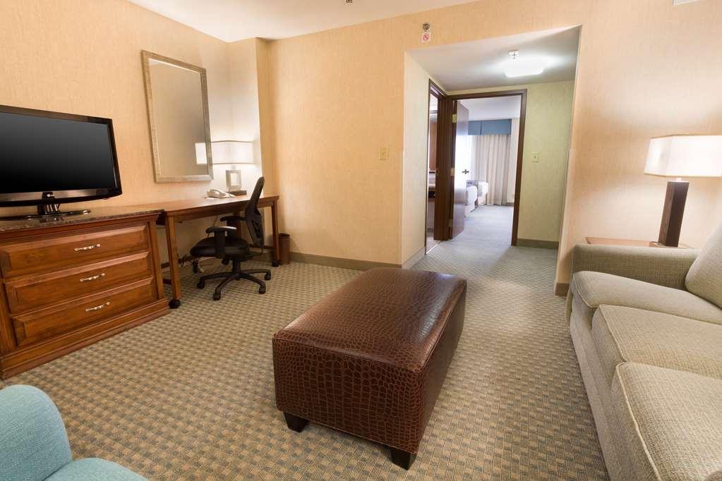 Drury Inn & Suites Birmingham Lakeshore Drive Room photo